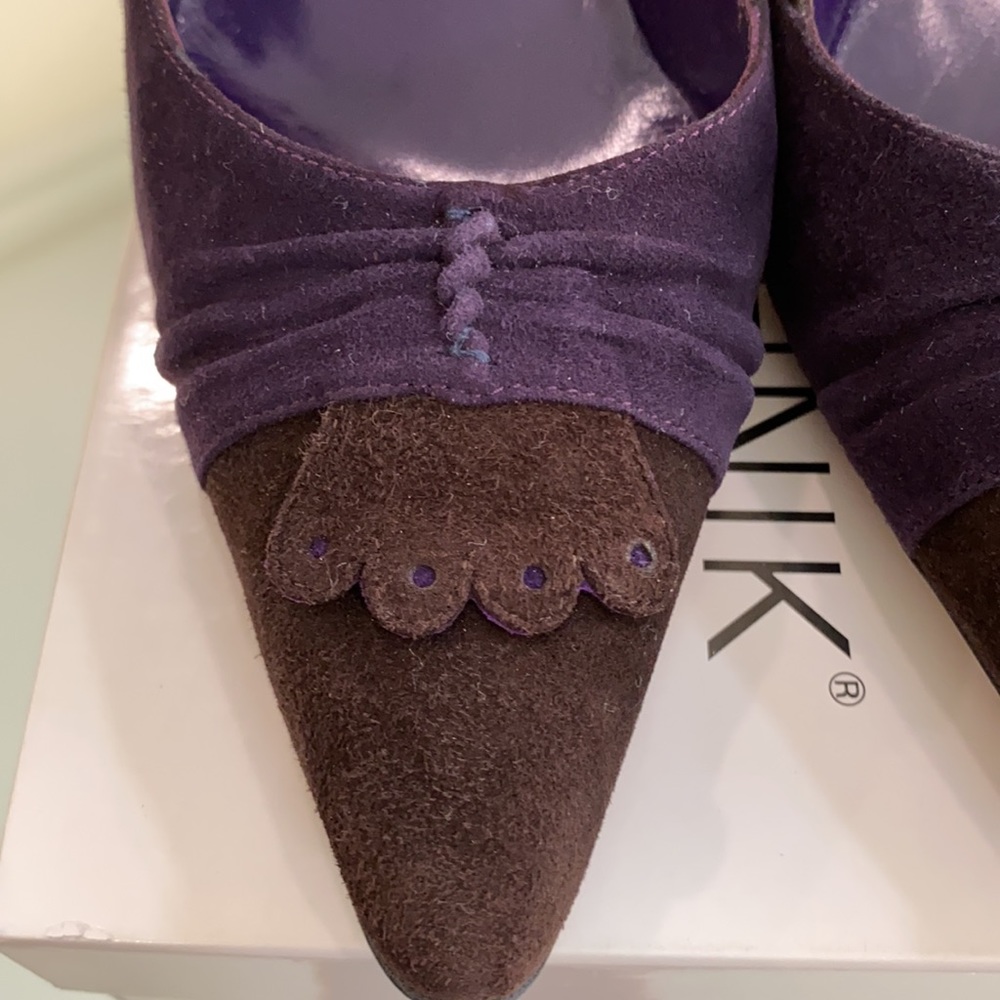 Manolo Blahnik Brown and Purple Suede Pump - Picture 2 of 11